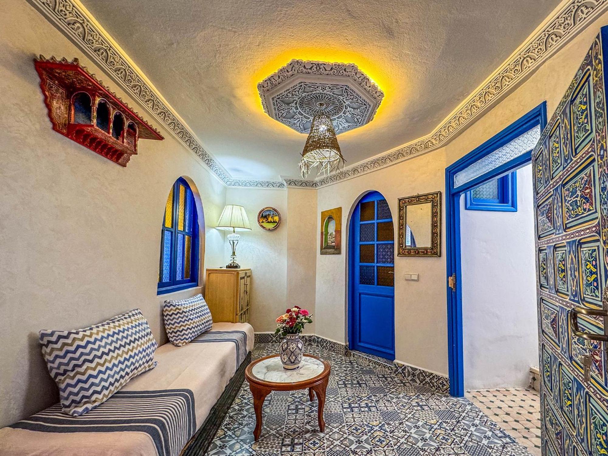 Dar Sharif Tanger Bed & Breakfast Bagian luar foto