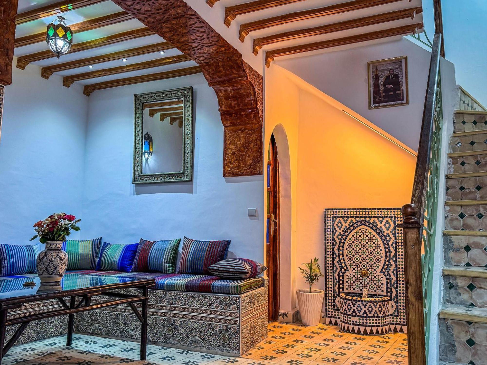 Dar Sharif Tanger Bed & Breakfast Bagian luar foto